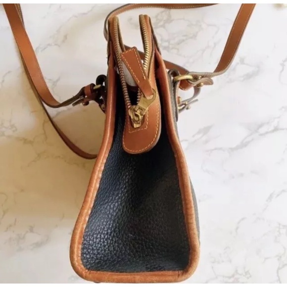 Dooney & Bourke Carpet Shoulder Bag Vintage Navy Blue & Tan Zippered - Picture 11 of 15